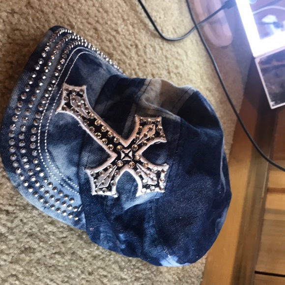 Hat - Picture 2 of 4